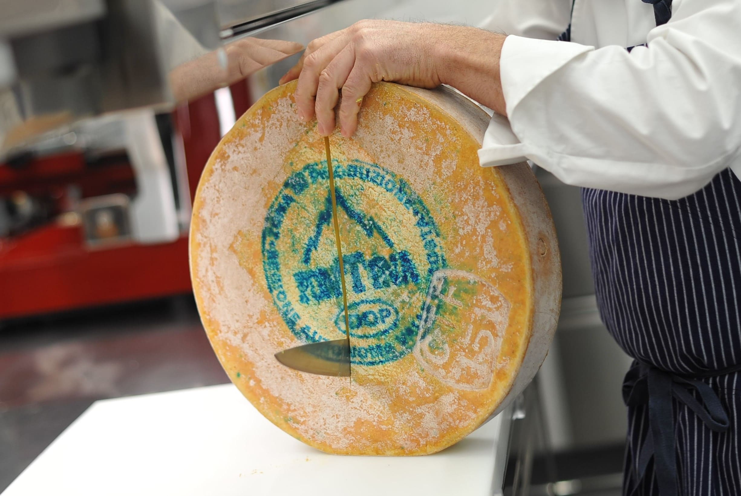 FontinaMI 2025: fino al 16 novembre la fontina è protagonista nei menu di 12 ristoranti milanesi